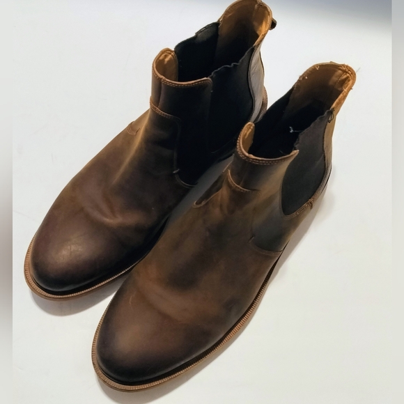 Clarks Chelsea Boot, Beeswax Leather, Brown, Size 12M - Picture 3 of 12
